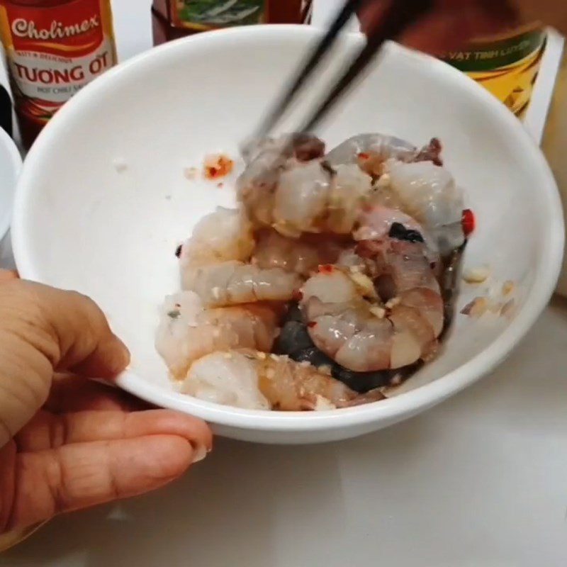 Step 2 Marinate the shrimp