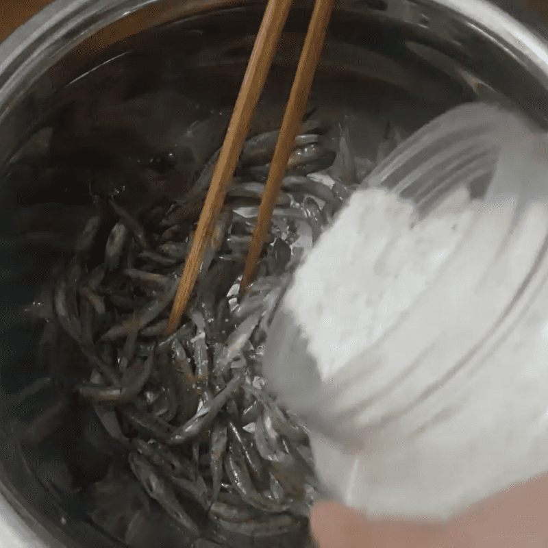 Step 2 Marinate and coat the goby fish for Crispy Fried Goby with Garlic Butter