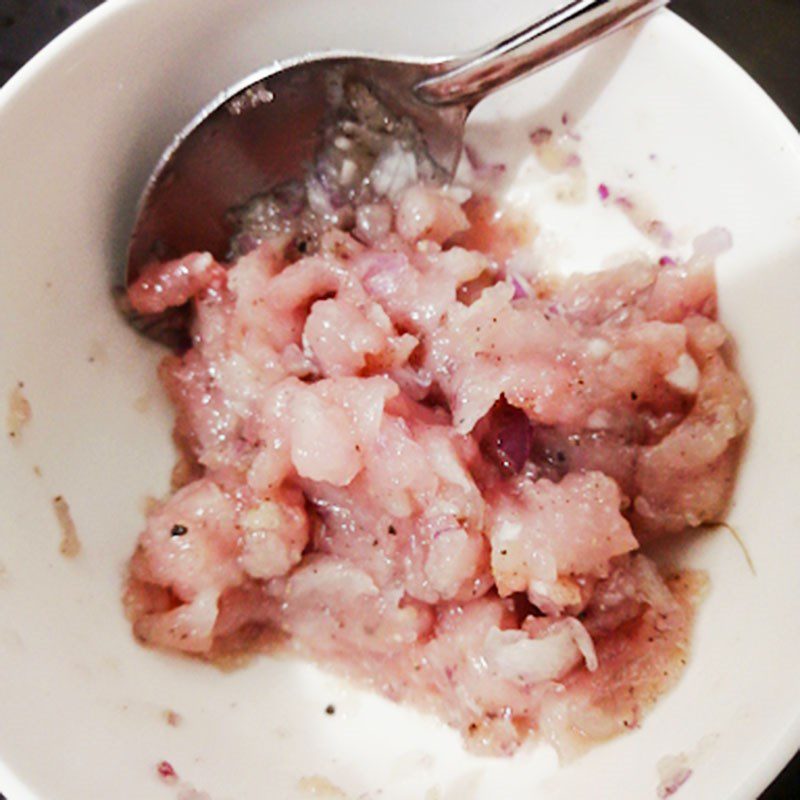 Step 2 Marinate and shape the fish balls for bitter melon soup