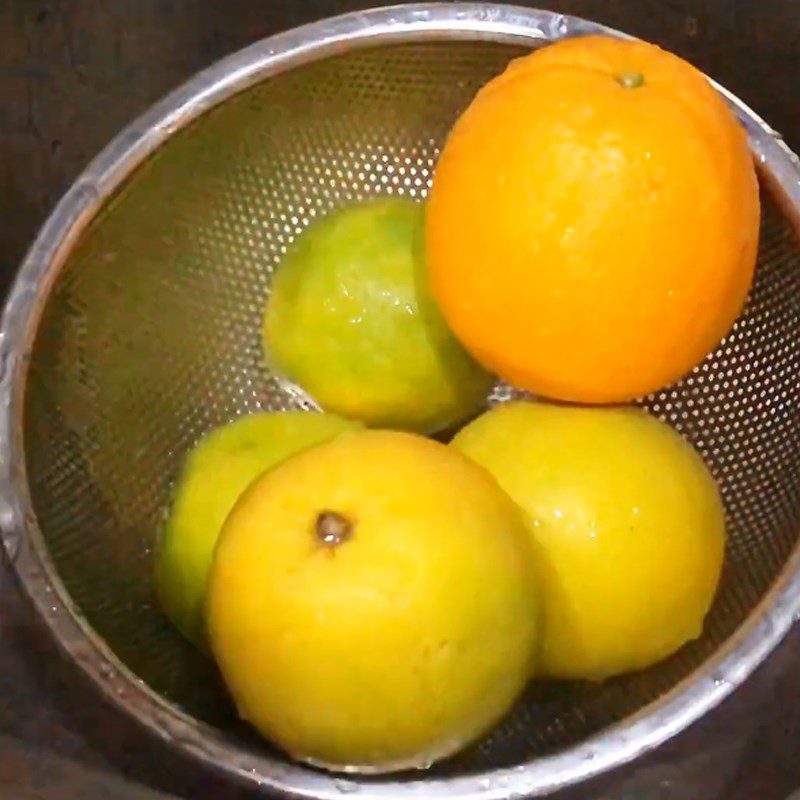 Step 2 Squeeze orange juice Chia seed butterfly pea orange juice