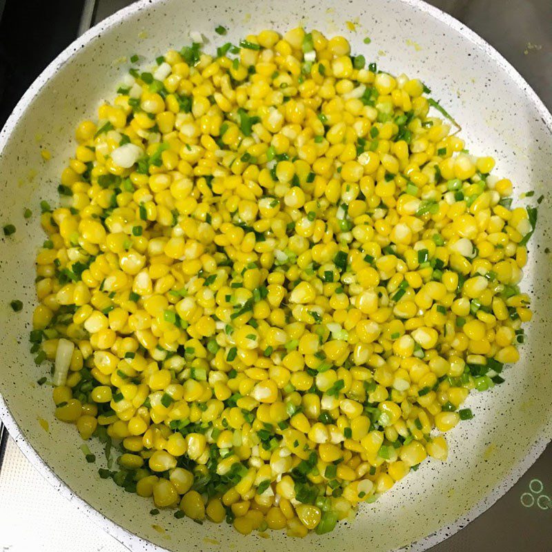 Step 2 Sauté the corn with butter Buttered Corn (recipe shared by a user)