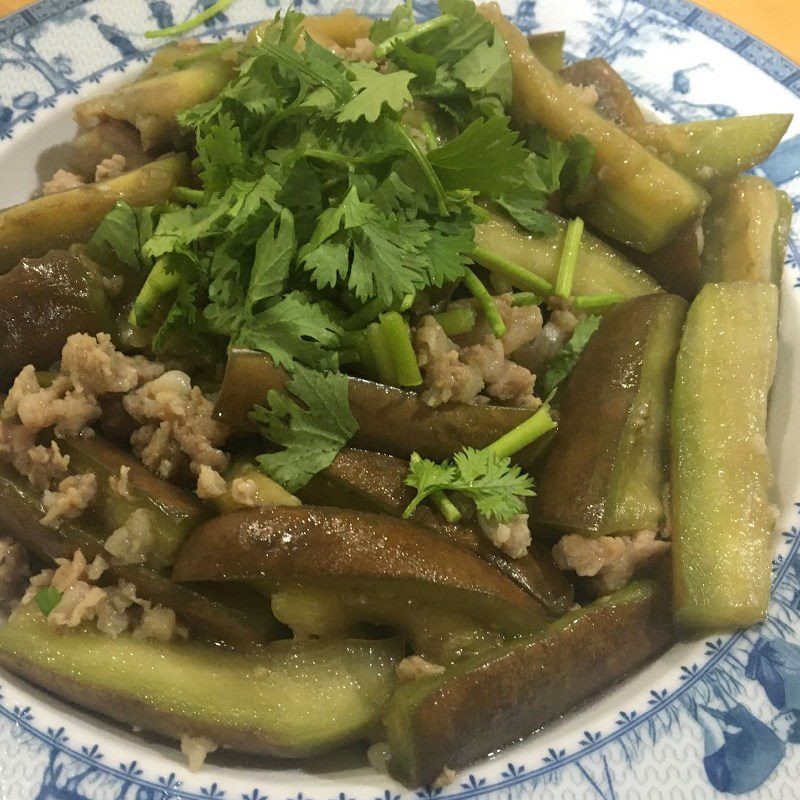 Step 3 Stir-fry eggplant with minced meat Stir-fried eggplant with minced meat