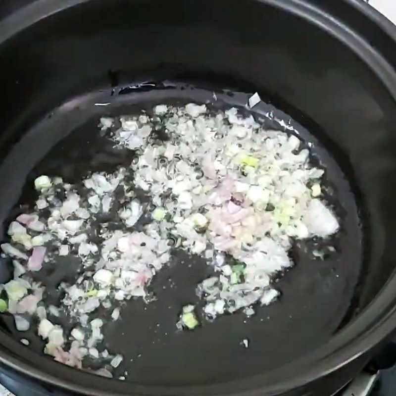 Step 3 Sauté Crab Seafood Crab Soup with Bottle Gourd