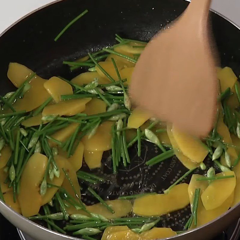 Step 4 Stir-fried papaya with chicken Stir-fried papaya with chicken