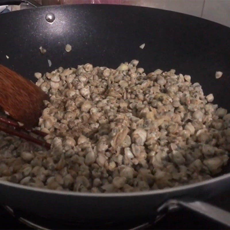 Step 2 Sautéed Clams Sautéed Clams with Rice Paddy Herb