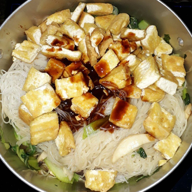 Step 4 Stir-frying rice noodles Stir-fried rice noodles