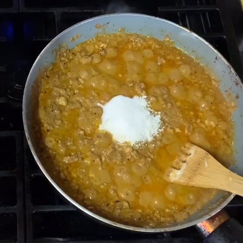 Step 3 Stir-frying with fermented shrimp paste Stir-fried vegetarian dish with fermented shrimp paste from tofu