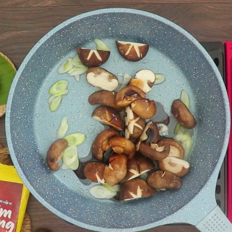 Step 3 Sautéing mushrooms for vegetarian noodle soup