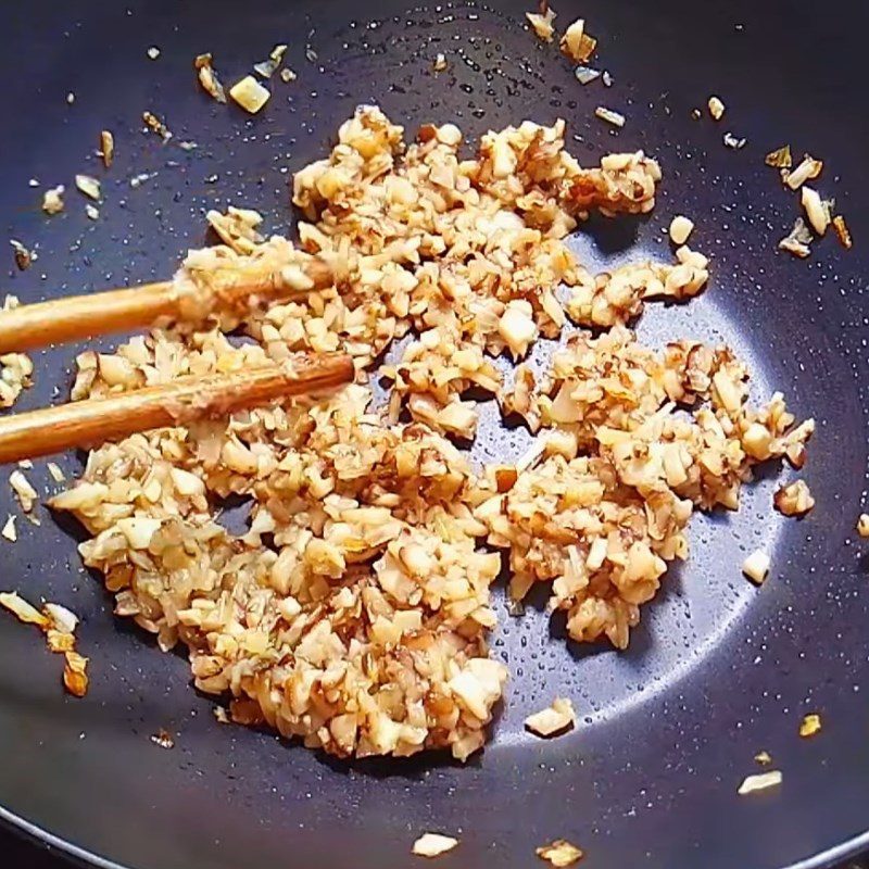 Step 3 Sauté mushrooms Vegetarian Hủ tiếu Nam Vang