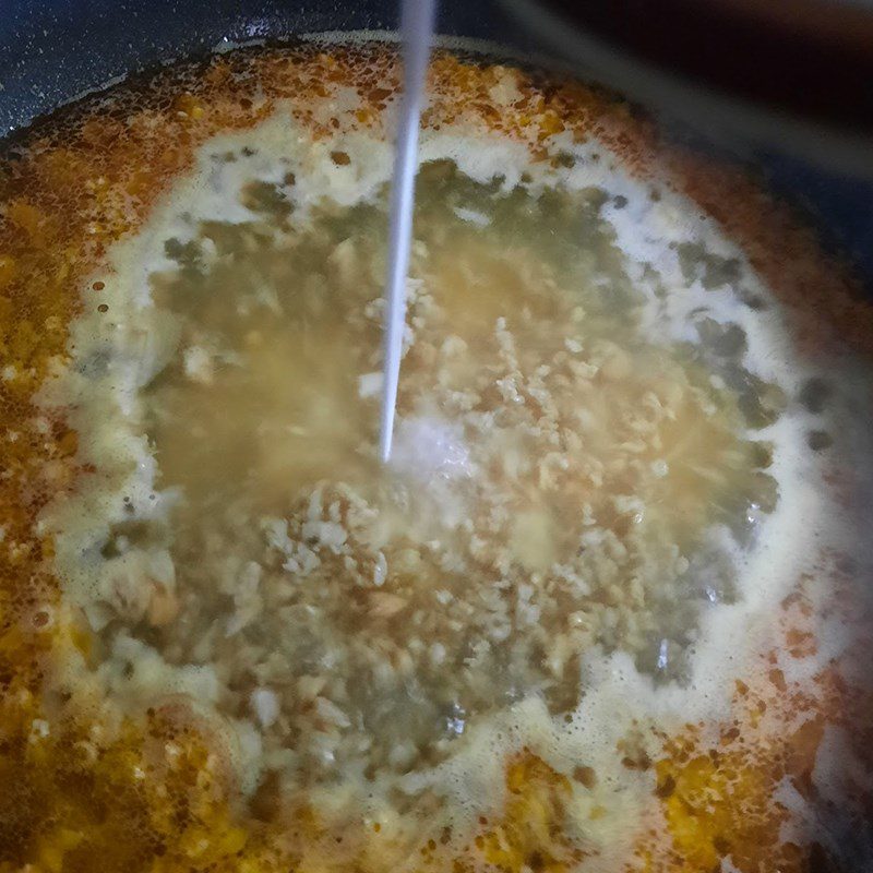 Step 3 Stir-fry the filling for Bánh xèo Đà Nẵng