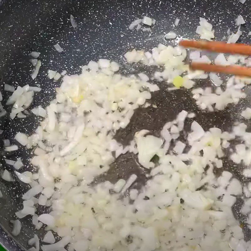 Step 2 Stir-fried filling for shrimp and meat Bánh bèo