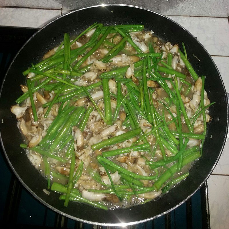 Step 3 Stir-fried razor clams with vermicelli Stir-fried razor clams with vermicelli