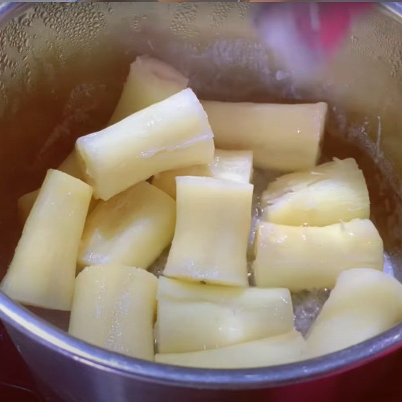 Step 3 Stir-fried Cassava with Coconut Milk