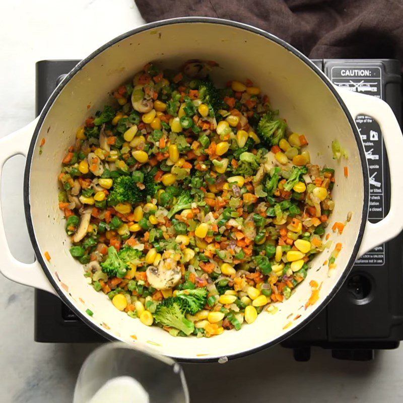 Step 2 Stir-fry vegetables and mushrooms Creamy mixed vegetable soup