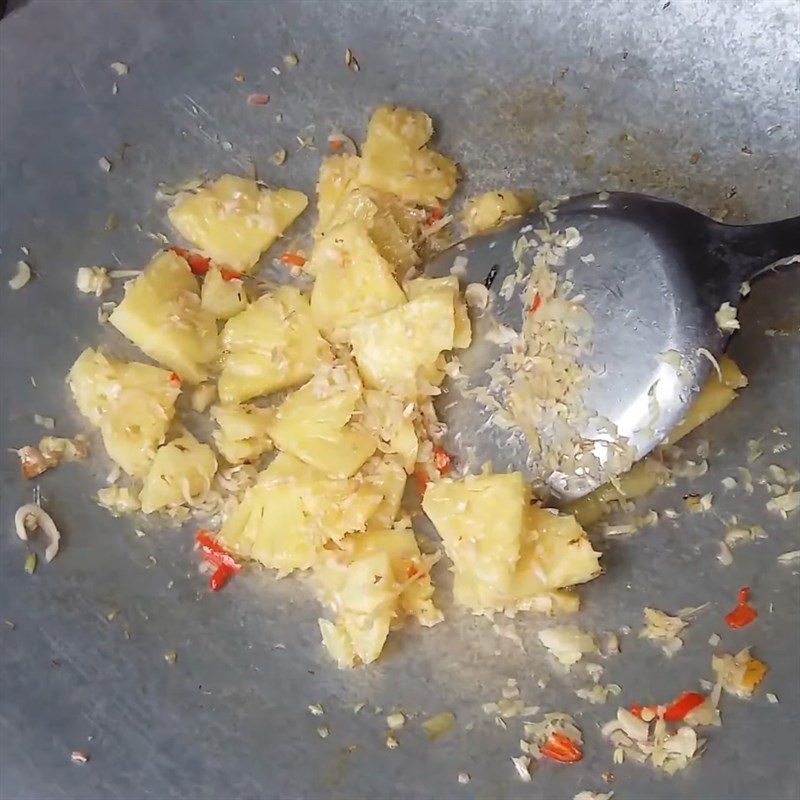 Step 3 Sauté pineapple and duck meat Duck cooked with wild betel leaves