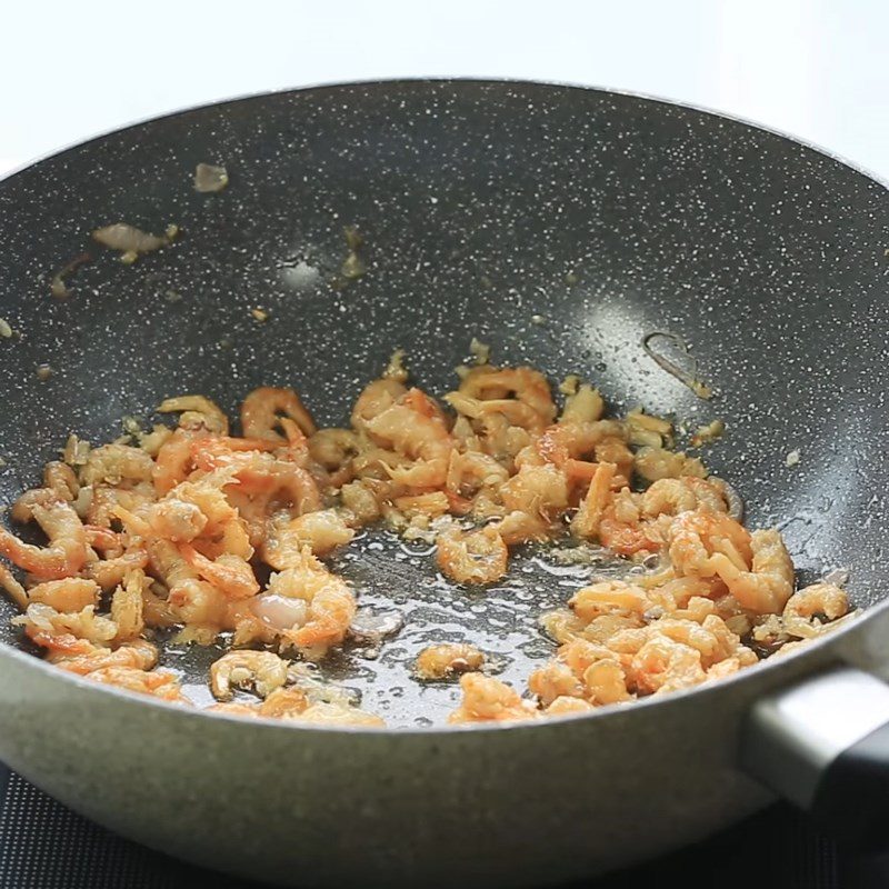 Step 2 Stir-fried dried shrimp Minced meat braised