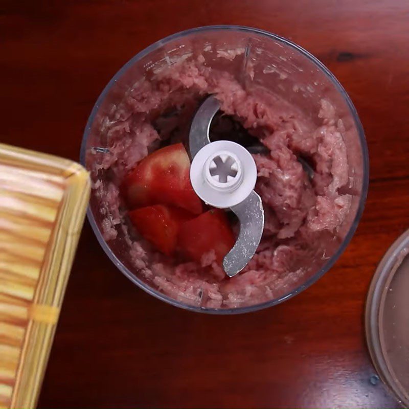 Step 2 Chop the ingredients Tomato meat sauce