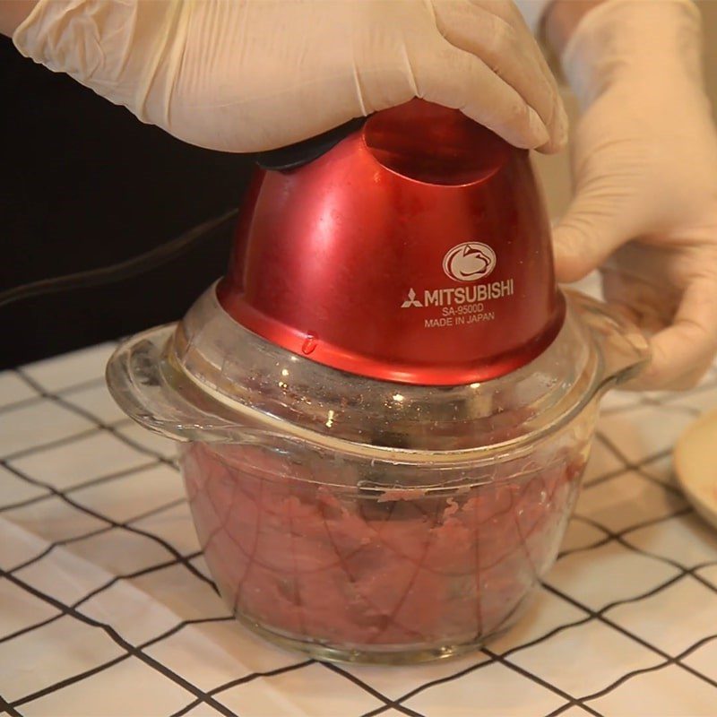 Step 2 Preparing beef for brown rice spaghetti