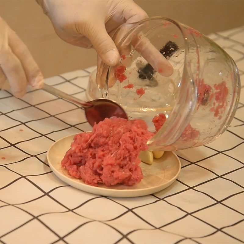 Step 2 Preparing beef for brown rice spaghetti