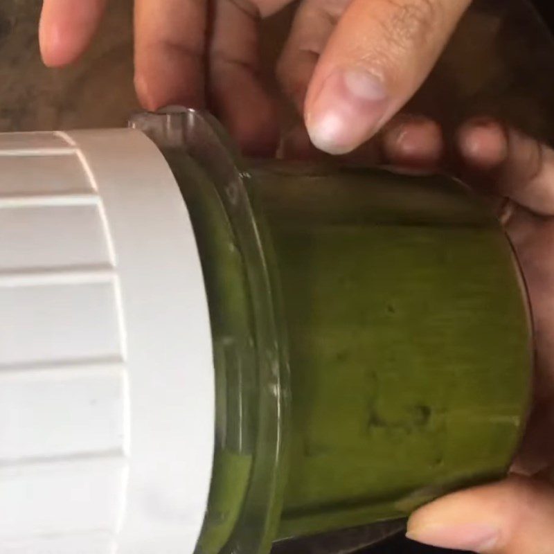 Step 3 Blend the carrot mixture with water spinach Beef porridge with water spinach for weaning