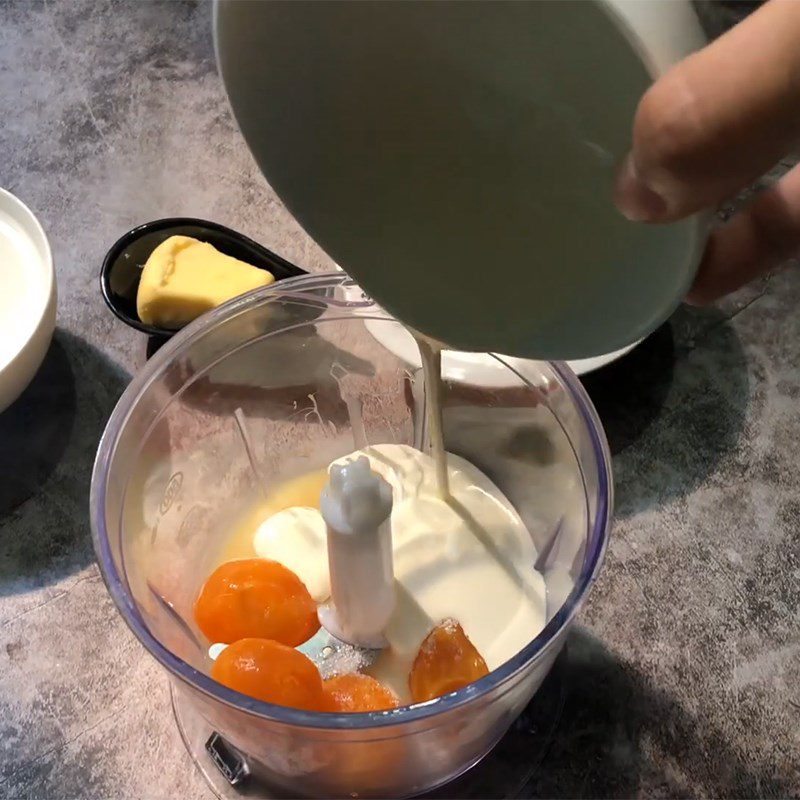 Step 1 Blend the salted egg milk mixture Salted egg sauce used for pastries