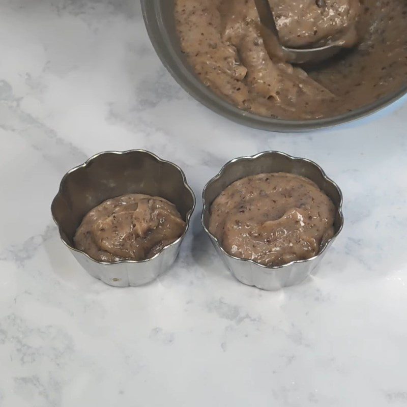 Step 5 Pour into molds and freeze the red bean pudding with coconut milk